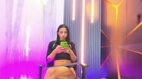 Snapshot of miss_isa19 chatting on May 25, 2026, 12:33 pm miss_isa19 online show from May 25, 2026, 12:33 pm