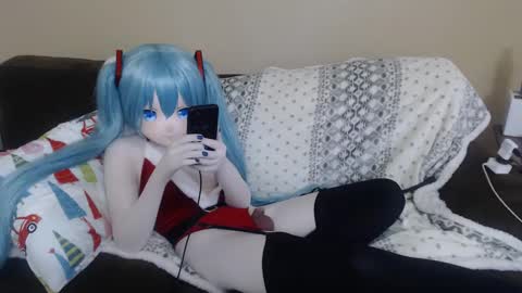 Miku online show from December 14, 2024, 5:40 am