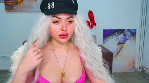 miss_kiten online show from March 12, 2025, 12:26 pm