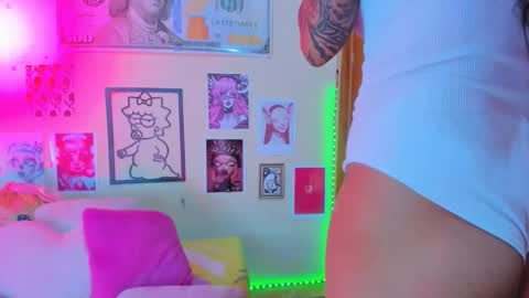 MEGG online show from April 7, 2026, 12:33 am