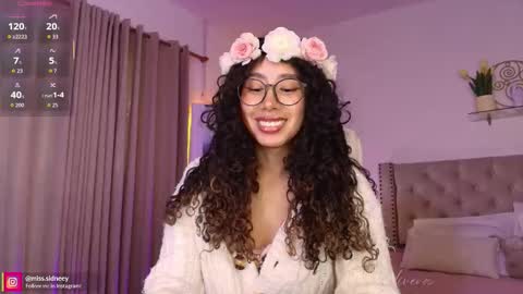 Amy Olivera online show from October 24, 2025, 1:18 pm