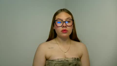 sophi 3 online show from June 11, 2026, 12:43 am