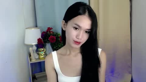 Snapshot of miss_sunshinex chatting on January 23, 2025, 10:54 am Shine online show from January 23, 2025, 10:54 am