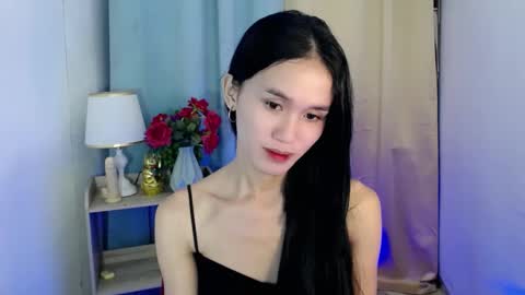 Snapshot of miss_sunshinex chatting on February 4, 2025, 5:31 am Shine online show from February 4, 2025, 5:31 am