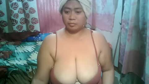 miss v0lcan0 online show from February 6, 2025, 11:21 am