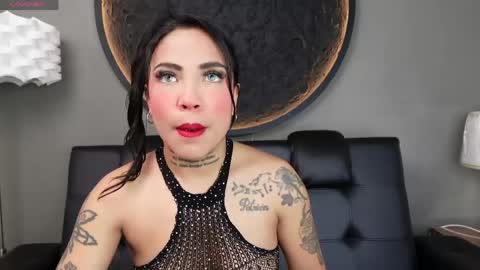 Vaiolette online show from May 9, 2026, 11:04 am