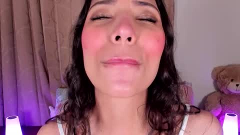 Snapshot of miss_veronica2 chatting on February 4, 2026, 1:17 pm Miss Veronica online show from February 4, 2026, 1:17 pm