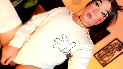 Snapshot of miss_zz chatting on June 15, 2026, 5:59 pm miss_zz online show from June 15, 2026, 5:59 pm