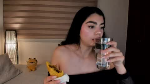 Ariadna Ruiz online show from April 16, 2026, 12:06 pm