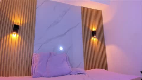 Mis Ari online show from October 31, 2025, 7:26 pm