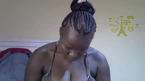 misscandy352_ online show from May 5, 2026, 5:04 am