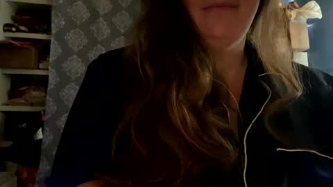 Snapshot of misschampagnecheeks chatting on November 5, 2025, 6:08 pm Karlie online show from November 5, 2025, 6:08 pm