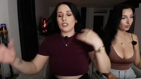 Miss online show from April 18, 2026, 9:37 pm