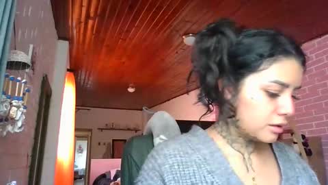 melodie  online show from November 14, 2025, 7:45 pm