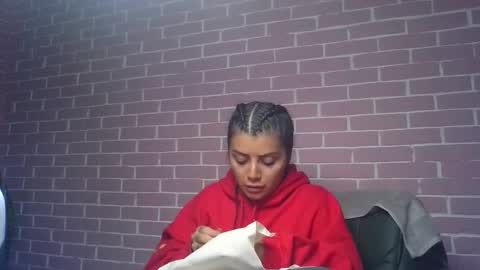 melodie  online show from December 19, 2025, 10:11 am