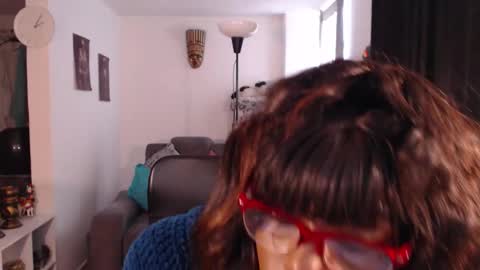 Emilie Diaz online show from February 10, 2026, 2:54 pm