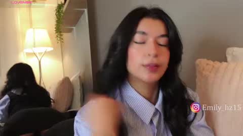 Snapshot of missemily_11 chatting on June 16, 2026, 9:45 am Yuliana online show from June 16, 2026, 9:45 am