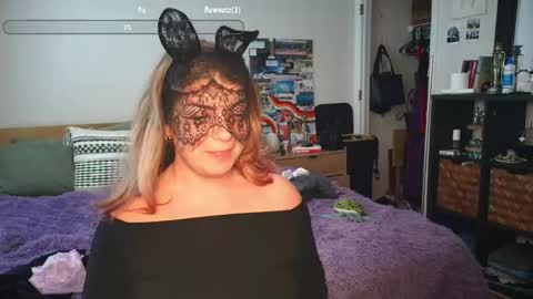missemmbeex online show from June 7, 2026, 6:44 pm