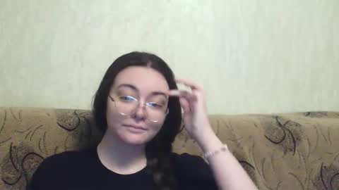 Snapshot of missis_mona chatting on April 20, 2026, 7:04 pm missis mona online show from April 20, 2026, 7:04 pm