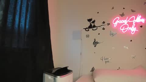 MissKarinaHilton online show from September 20, 2025, 6:20 pm