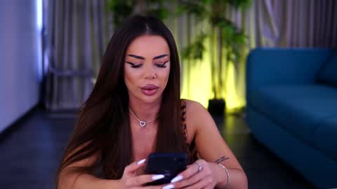 misskiarra online show from March 8, 2025, 5:17 am