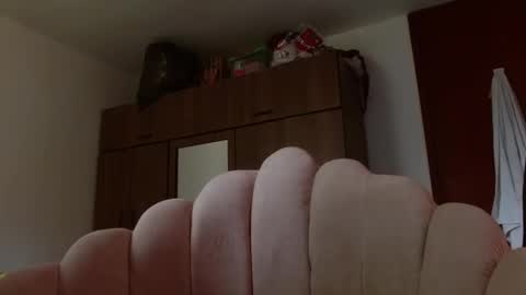 eva   online show from November 8, 2025, 11:54 am