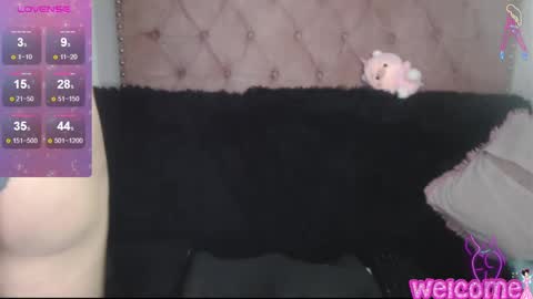 Snapshot of misslucyy1 chatting on March 6, 2025, 9:53 pm luccy online show from March 6, 2025, 9:53 pm