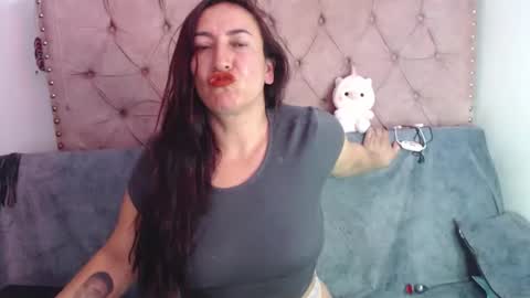 luccy online show from January 17, 2026, 9:07 pm