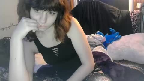 missmacabre666 online show from May 22, 2026, 7:04 am