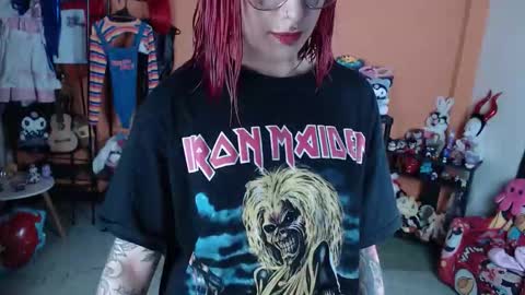 Miss Mia online show from February 25, 2026, 11:09 am