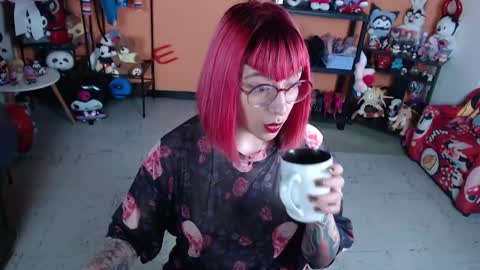 Miss Mia online show from April 13, 2026, 12:43 pm