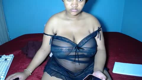 mimmi online show from November 14, 2025, 7:51 am