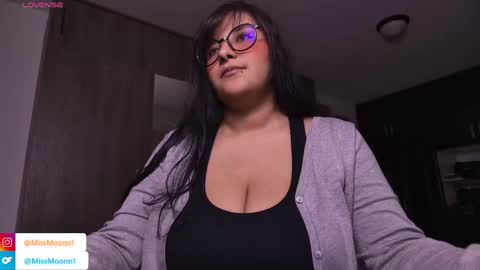 Snapshot of missmoonn chatting on September 9, 2025, 9:58 pm MissMoon online show from September 9, 2025, 9:58 pm