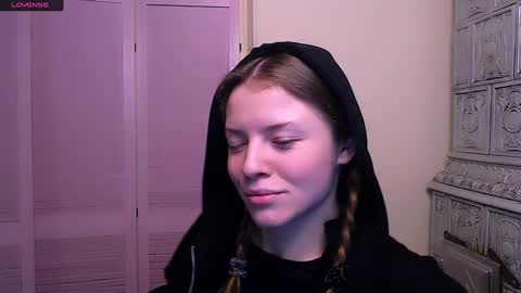 Olivia online show from December 21, 2024, 12:16 pm
