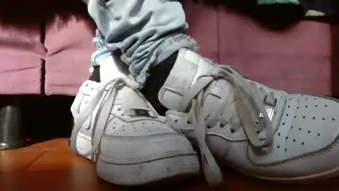 TELL ME MISS online show from February 6, 2025, 1:32 pm