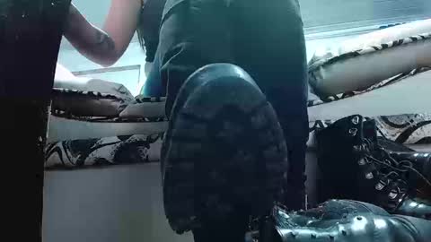 TELL ME MISS online show from September 11, 2025, 8:31 pm