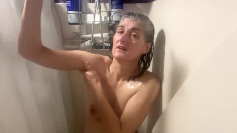 Snapshot of missspooky chatting on January 23, 2025, 11:48 am Miss Spooky Silverstacker online show from January 23, 2025, 11:48 am