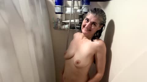 Snapshot of missspooky chatting on January 24, 2025, 11:48 am Miss Spooky Silverstacker online show from January 24, 2025, 11:48 am