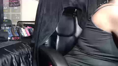 MissTajaa online show from October 16, 2025, 1:34 pm