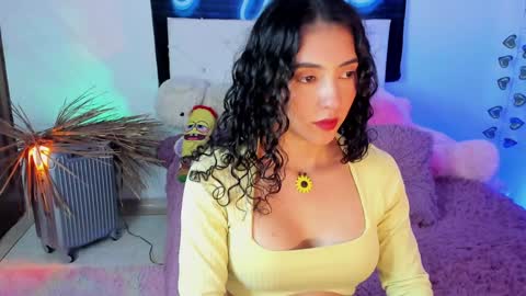 Snapshot of misstexass_ chatting on December 10, 2024, 1:32 am  Natalie Texass indepedent model online show from December 10, 2024, 1:32 am