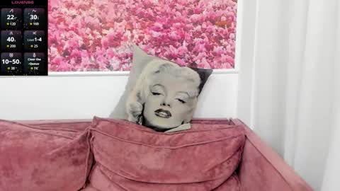 missthelove online show from November 30, 2025, 1:48 pm