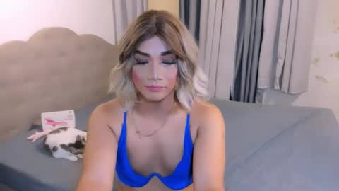 K Y R I E  online show from September 13, 2025, 10:48 am