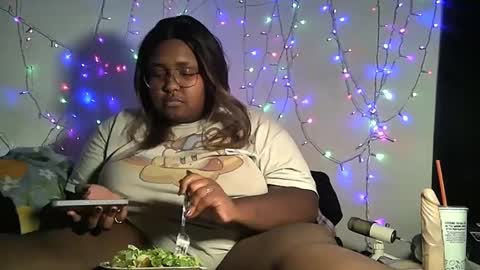 Snapshot of misstrezzkristina chatting on March 1, 2025, 3:32 am Misstrezzkristina online show from March 1, 2025, 3:32 am