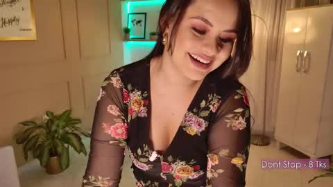 Valentina online show from September 30, 2025, 11:43 pm