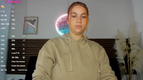 Snapshot of missvalery1 chatting on January 22, 2025, 12:27 pm missvalery1 online show from January 22, 2025, 12:27 pm