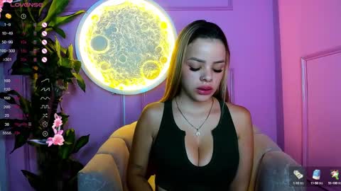 Snapshot of missvalery1 chatting on February 10, 2025, 11:45 pm missvalery1 online show from February 10, 2025, 11:45 pm