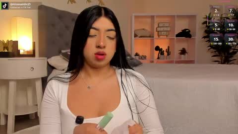 Snapshot of missvancouver_ chatting on April 22, 2026, 12:50 pm Mafe Jimenez online show from April 22, 2026, 12:50 pm