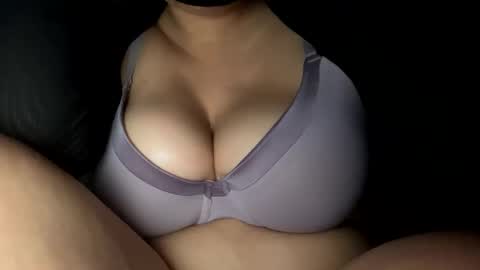 missvanessa_ebony online show from January 12, 2025, 7:00 am