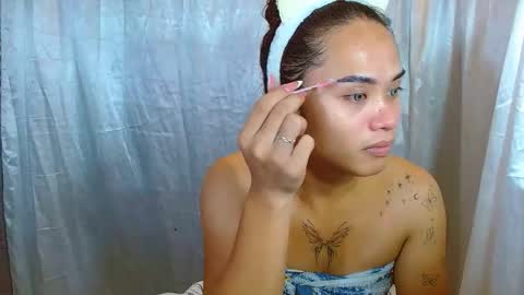 Snapshot of missviolet11 chatting on May 13, 2026, 11:51 am SweetViolet online show from May 13, 2026, 11:51 am