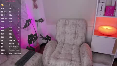 Snapshot of missweetpeach chatting on June 1, 2026, 11:06 pm Pau OFmissweetpeach online show from June 1, 2026, 11:06 pm